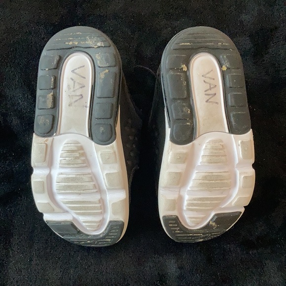 Boys Nike air runners - Picture 3 of 5